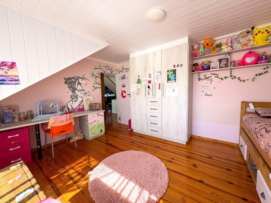 4 Bedroom Property for Sale in Stilbaai Wes Western Cape